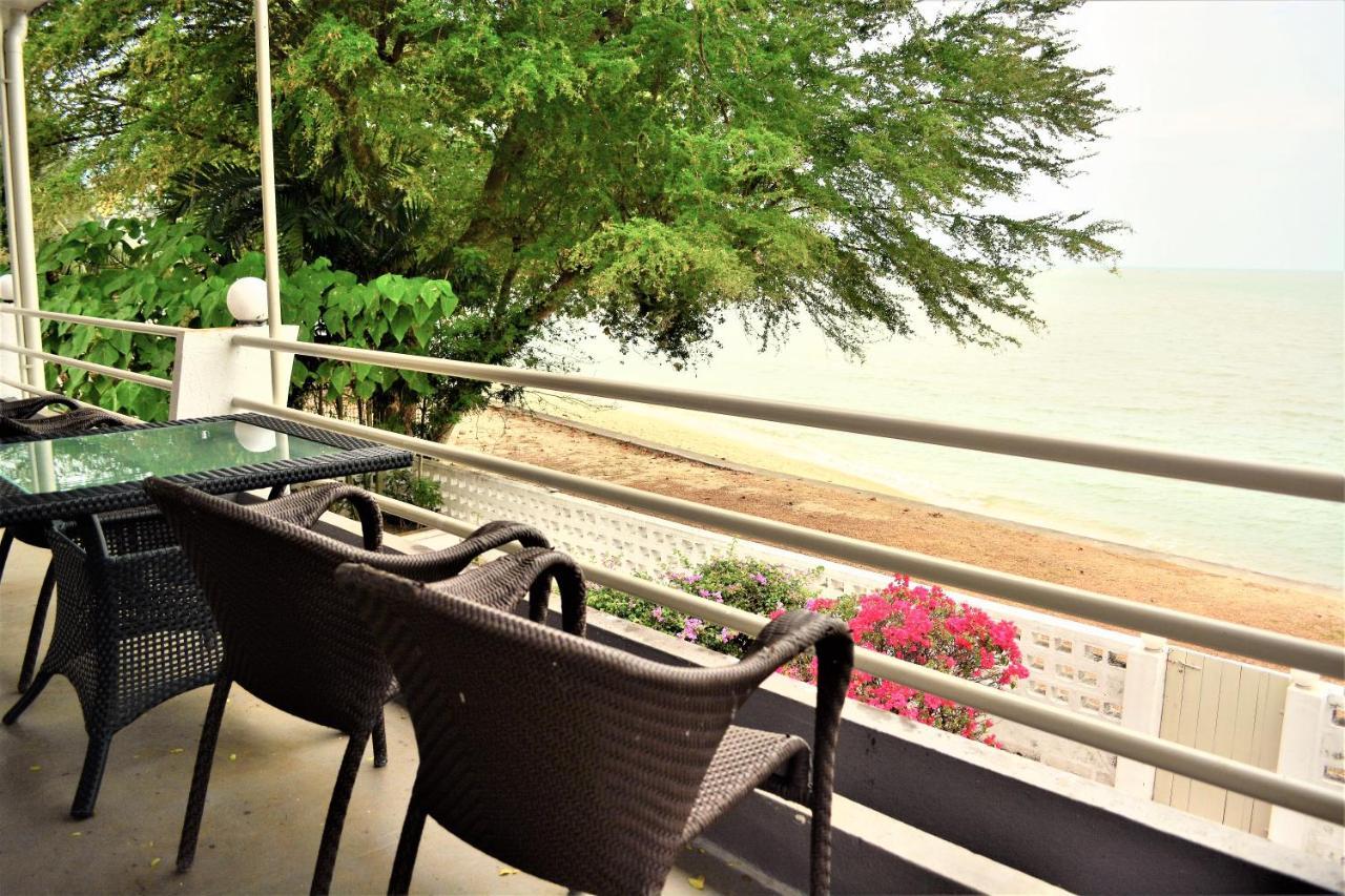 G&T'S Beach Front Villa Tanjung Bungah  Εξωτερικό φωτογραφία