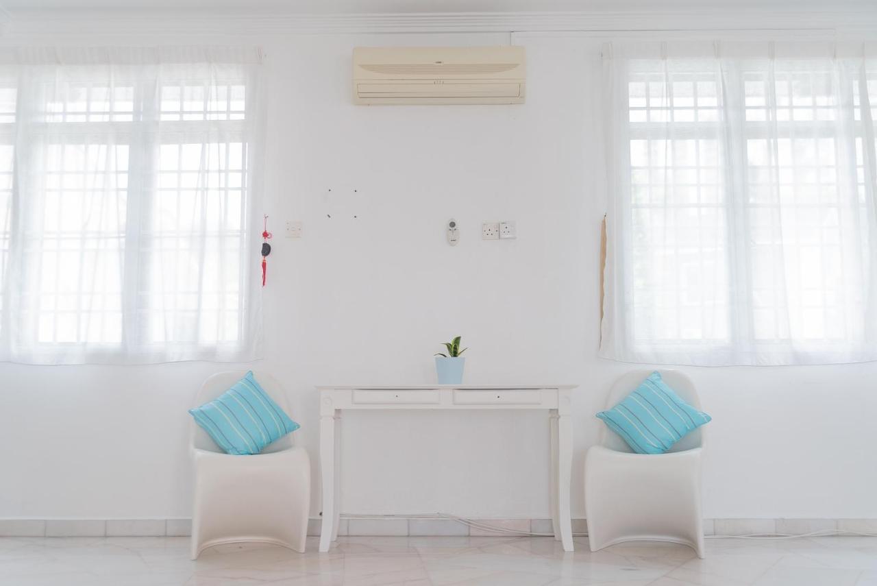 G&T'S Beach Front Villa Tanjung Bungah  Εξωτερικό φωτογραφία