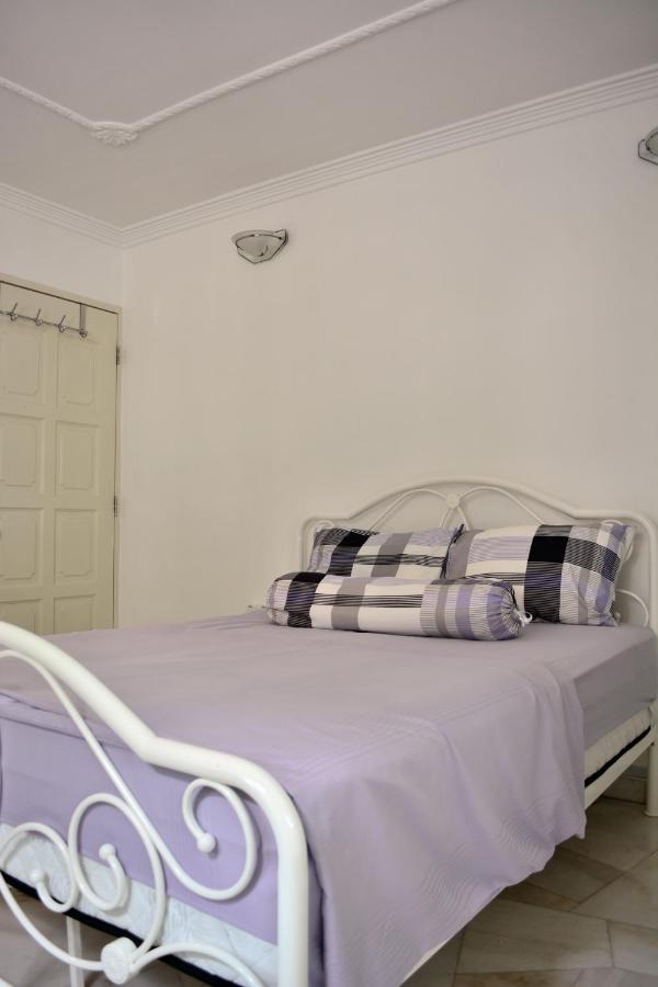 G&T'S Beach Front Villa Tanjung Bungah  Εξωτερικό φωτογραφία